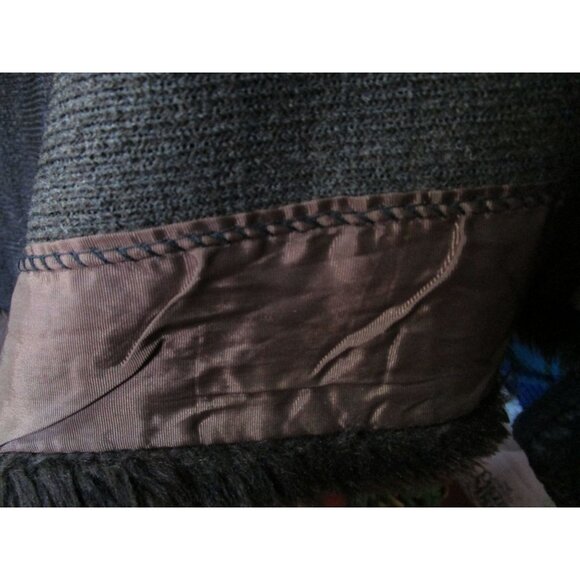 Dark Brown Vintage Faux Fur Coat Gold Crest Buttons Large No Tags Damage - Picture 11 of 16